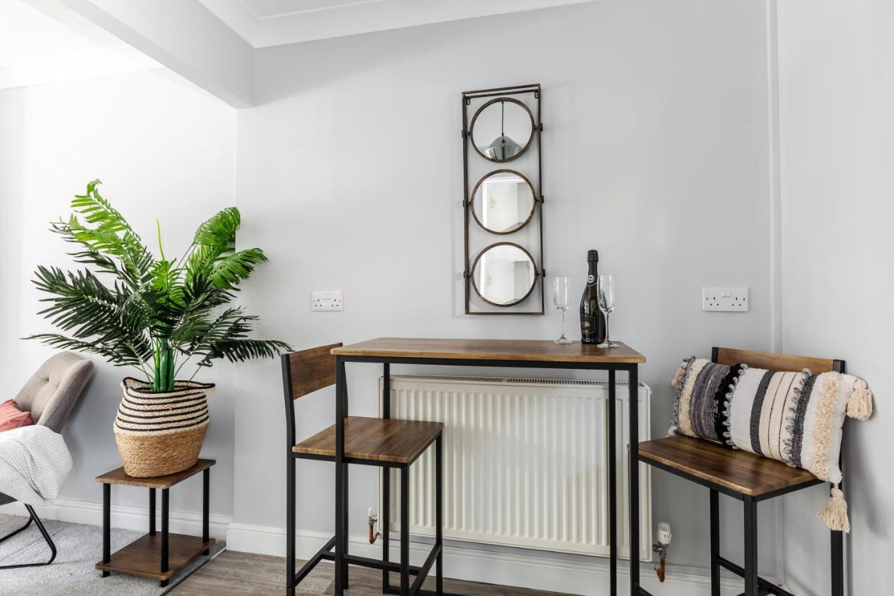 Curlew - 3 Bedrooms Wi-Fi, Parking, Contractors Thornton  Kültér fotó